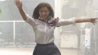 娱乐吃瓜酱红领巾